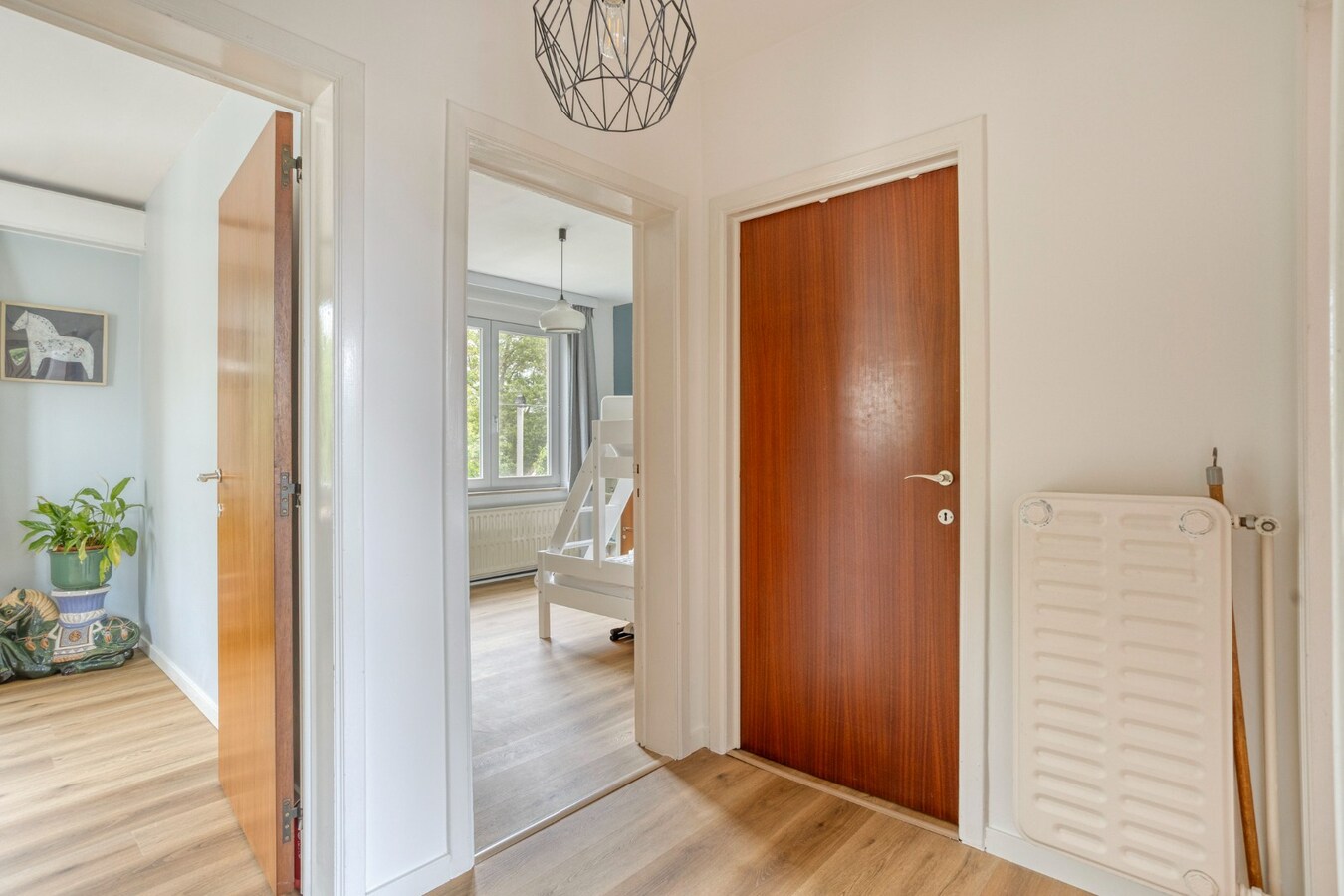 Prachtig HOB met 4 slaapkamers, garage en zonnige tuin 