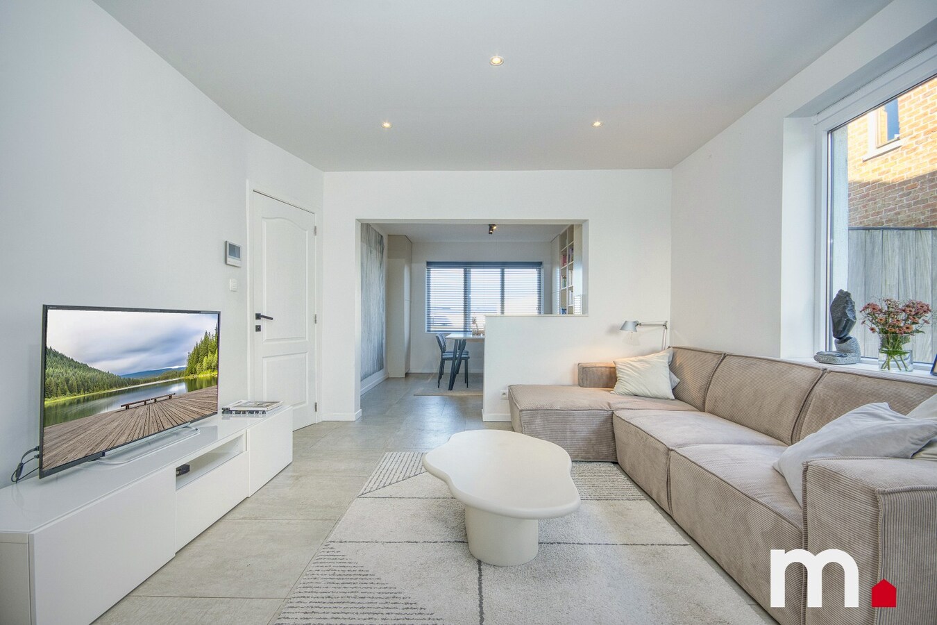 Top gerenoveerde halfopen woonst met ruime tuin te Waregem ! 