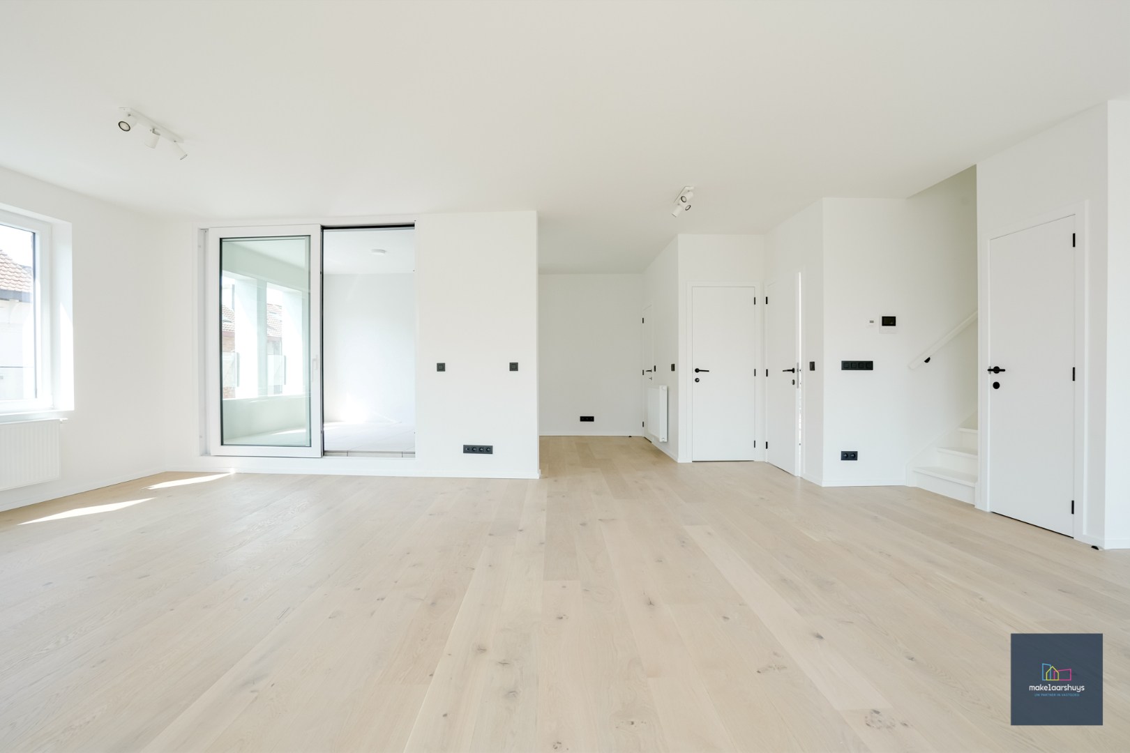 Stijlvol gerenoveerd duplex 3 slaapkamerappartement  met terras 