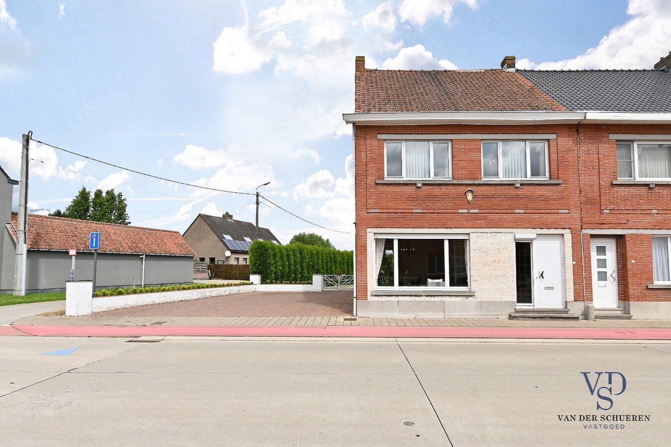 Degelijke Half Open bebouwing 