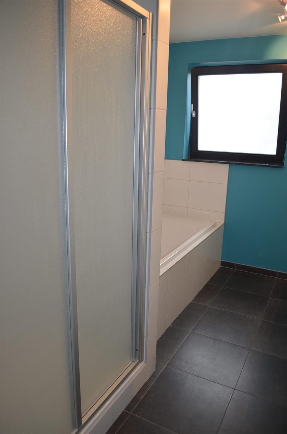 Halfopen bebouwing op 325m² met 3 slpks, tuin met terras en tuinhuis te Maldegem 