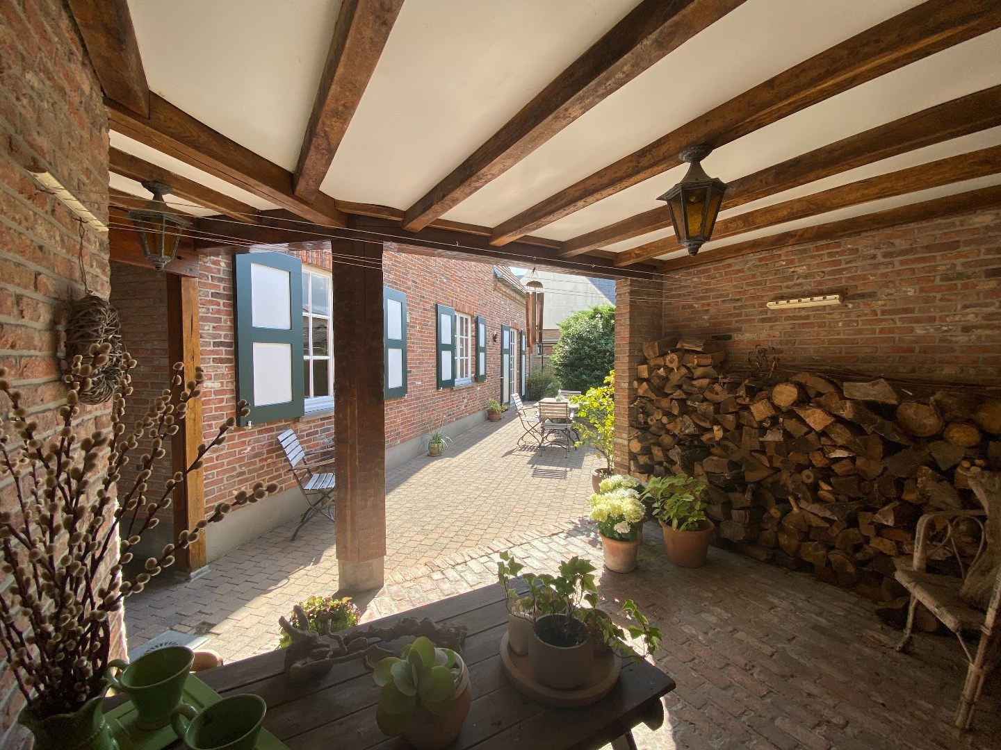 Charmante landelijke villa op een toplocatie in Waregem! 