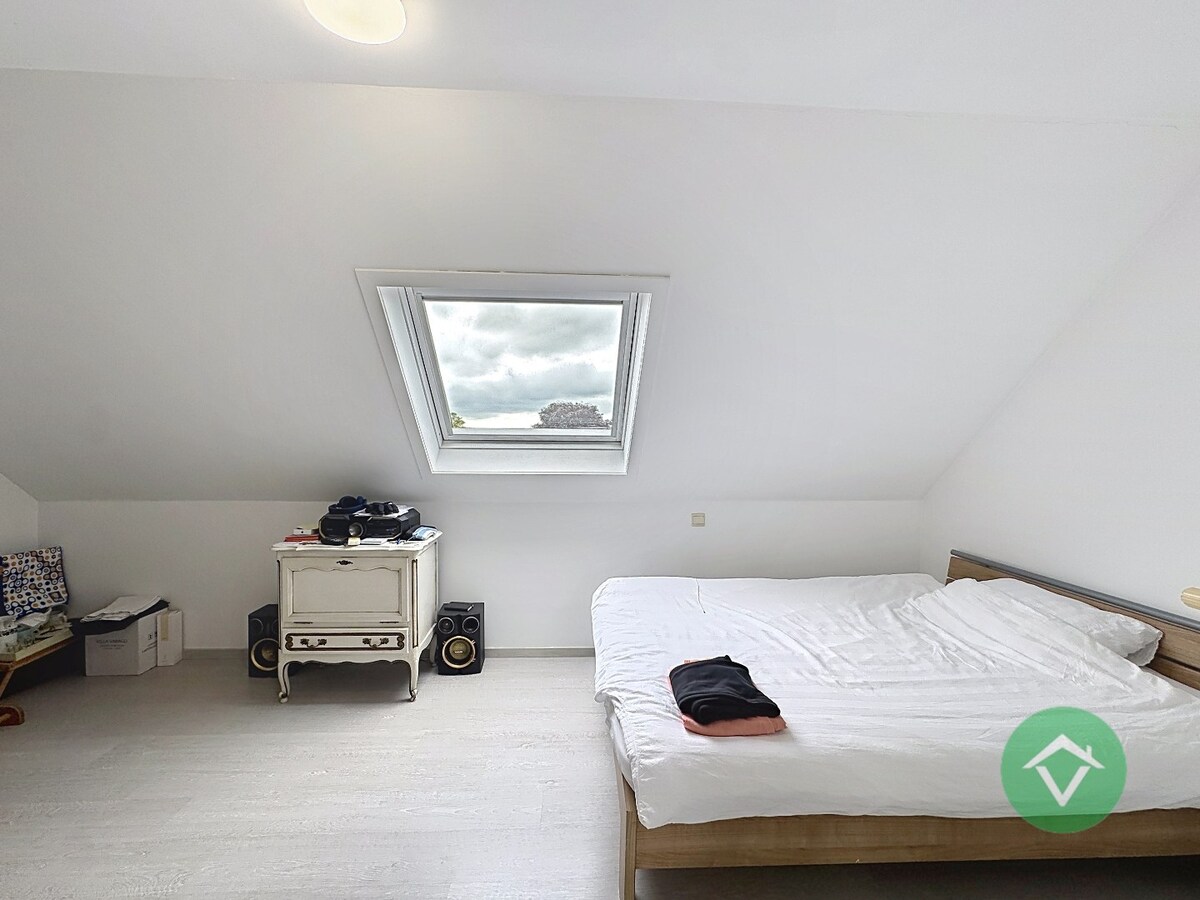 Instapklaar appartement met 4 slaapkamers en 2 badkamers in centrum Gistel 