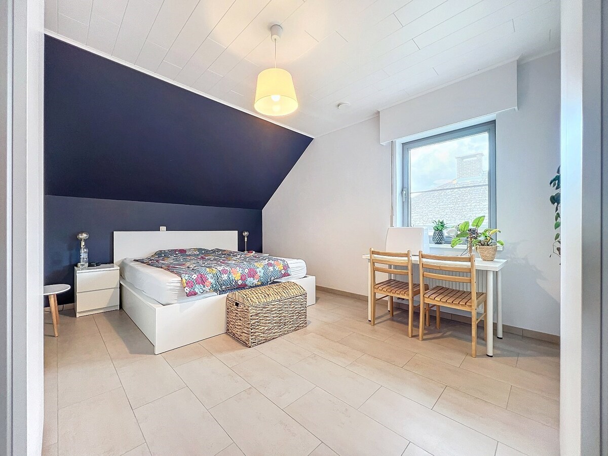 Recente, energiezuinige (label A) villa met groene achteruit te St.-Lievens-Houtem 