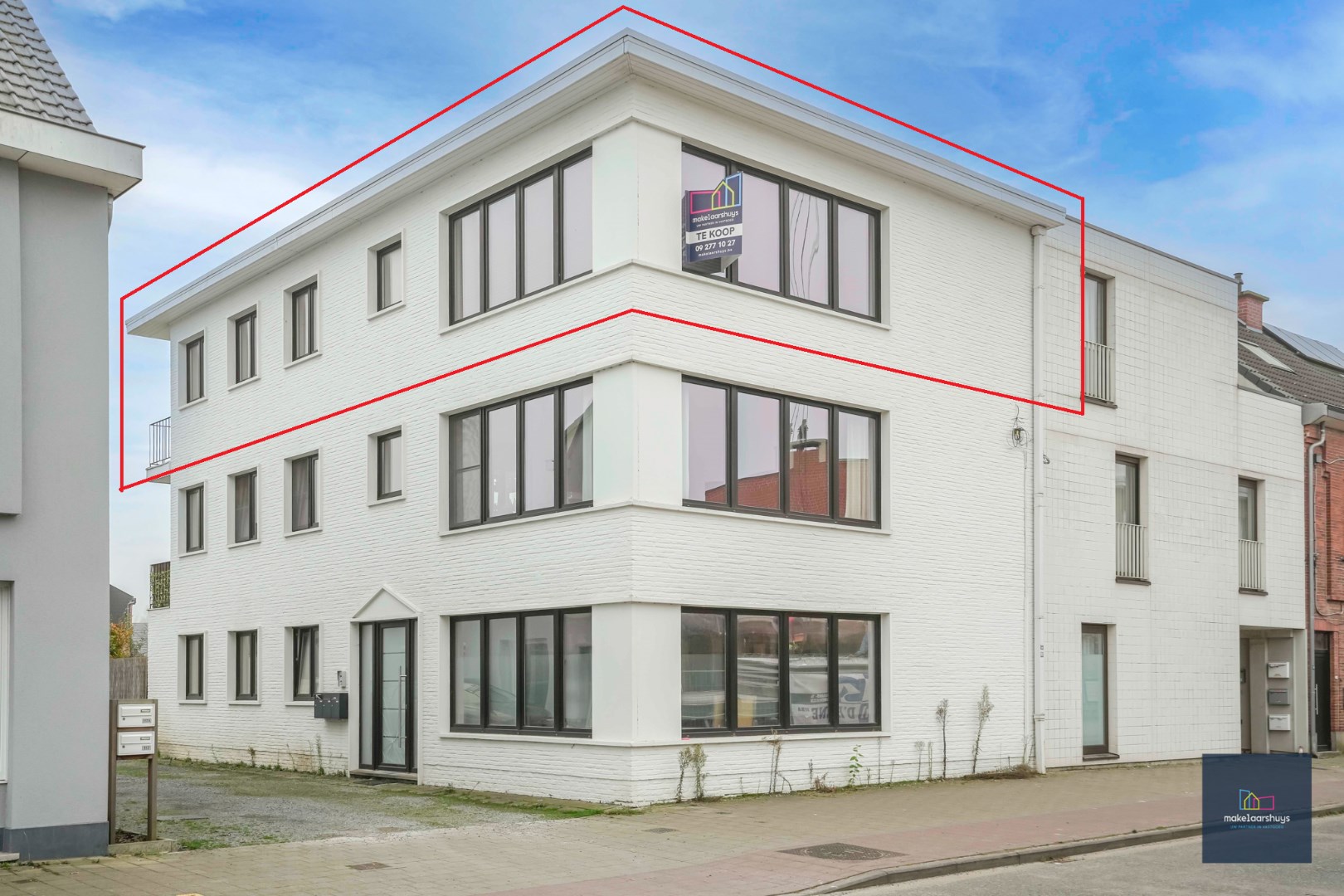 Instapklaar 3slp. app. met garage. 