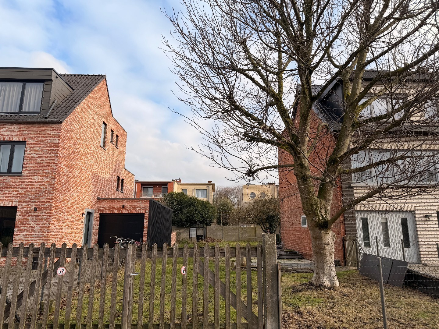 Bouwgrond van 297 m² voor een halfopen bebouwing! 