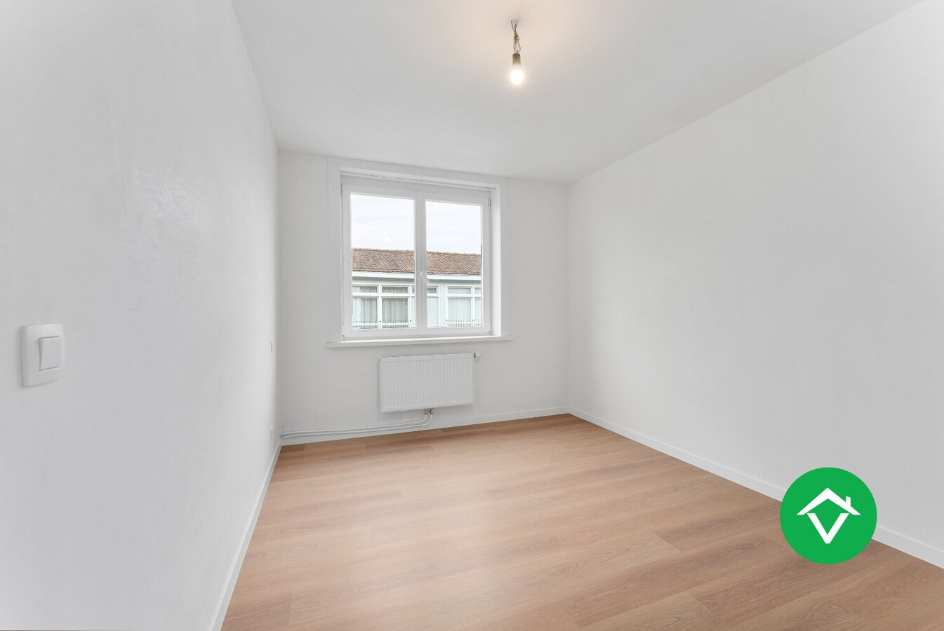 Rijwoning met 4 slaapkamers en stadstuin op centrale ligging te Roeselare 