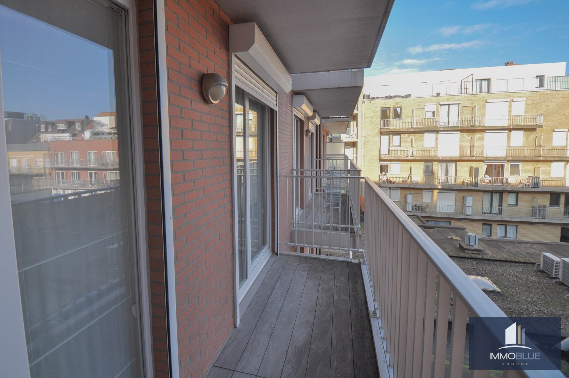 Topaanbieding – Uitzonderlijk ruim appartement gelegen in een stijlvolle residentie. 