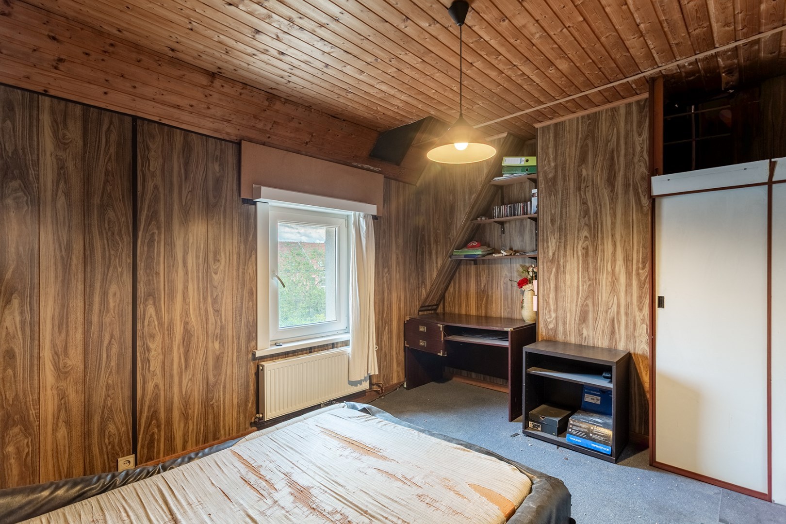 Unieke renovatiewoning met karakter en potentieel in hartje Ledeberg 