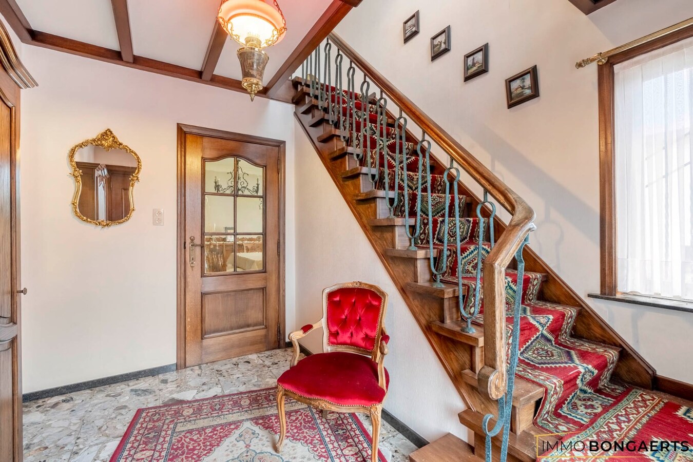 Te renoveren woning met 3 slaapkamers 