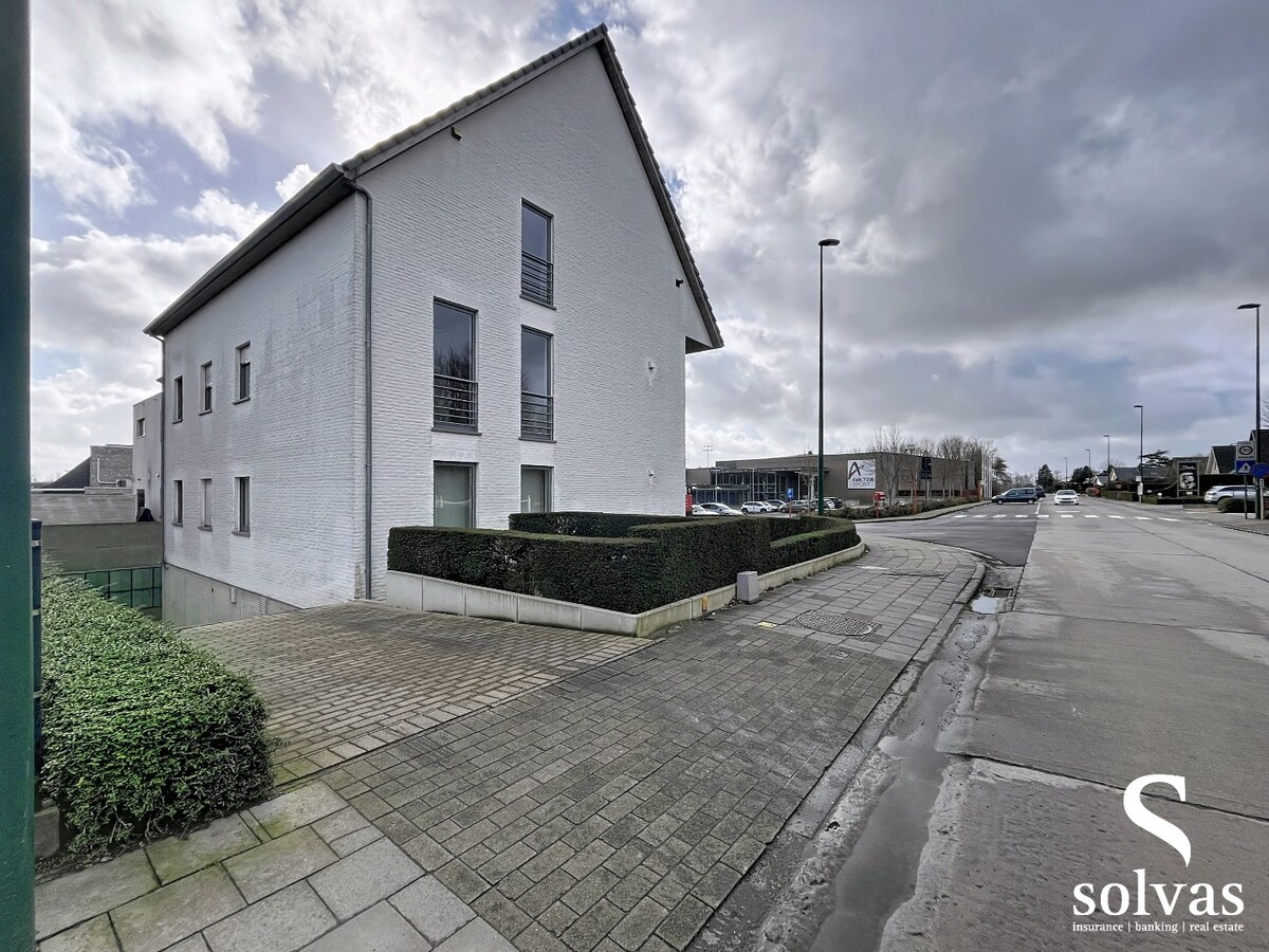 Ruim prachtig appartement met terras, garage en 2 slaapkamers &amp; dressing in Aalter - 125.00m² bewoonbare oppervlakte 
