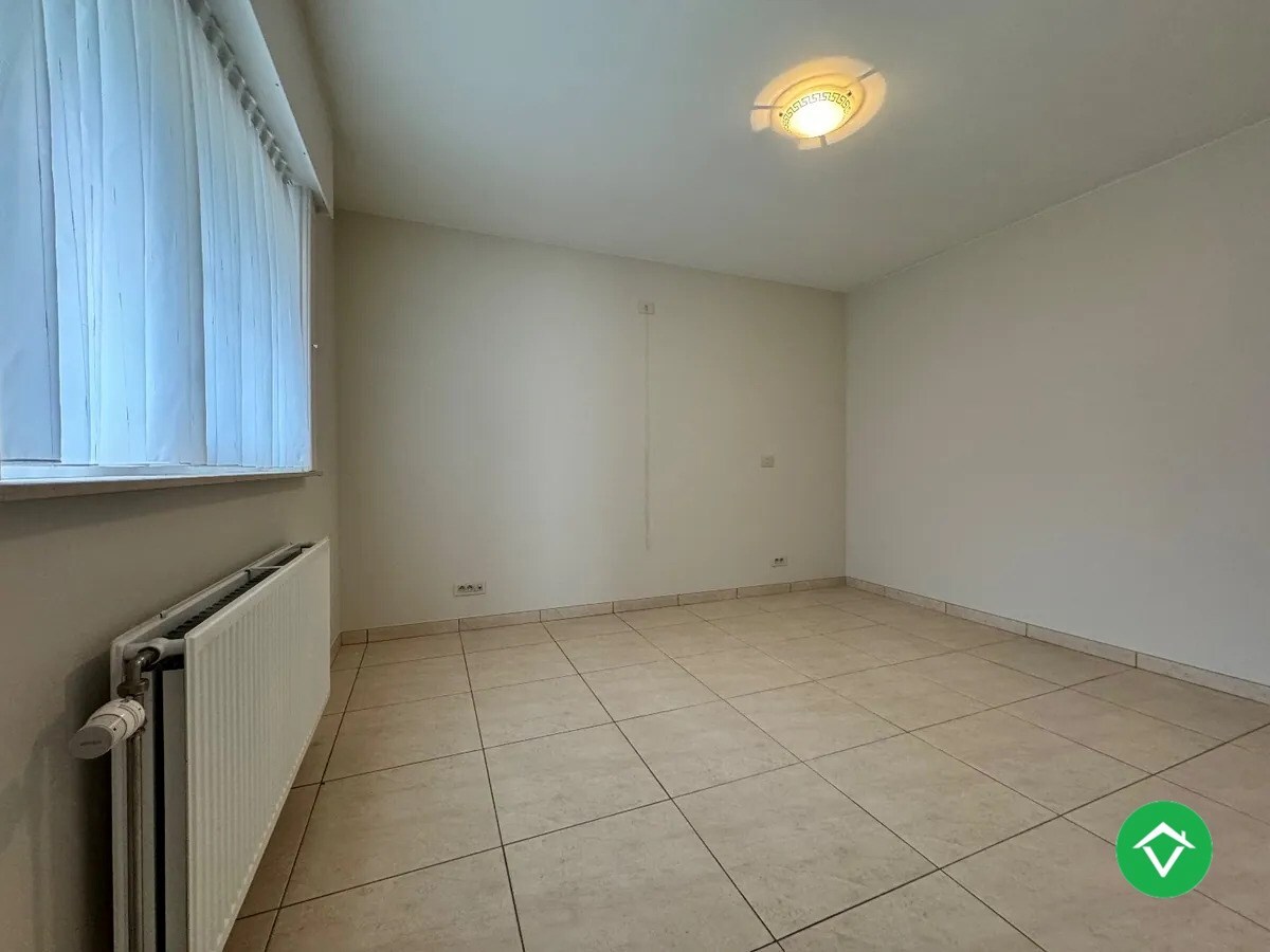 Alleenstaande woning met 3 slaapkamers en garage te Koekelare 