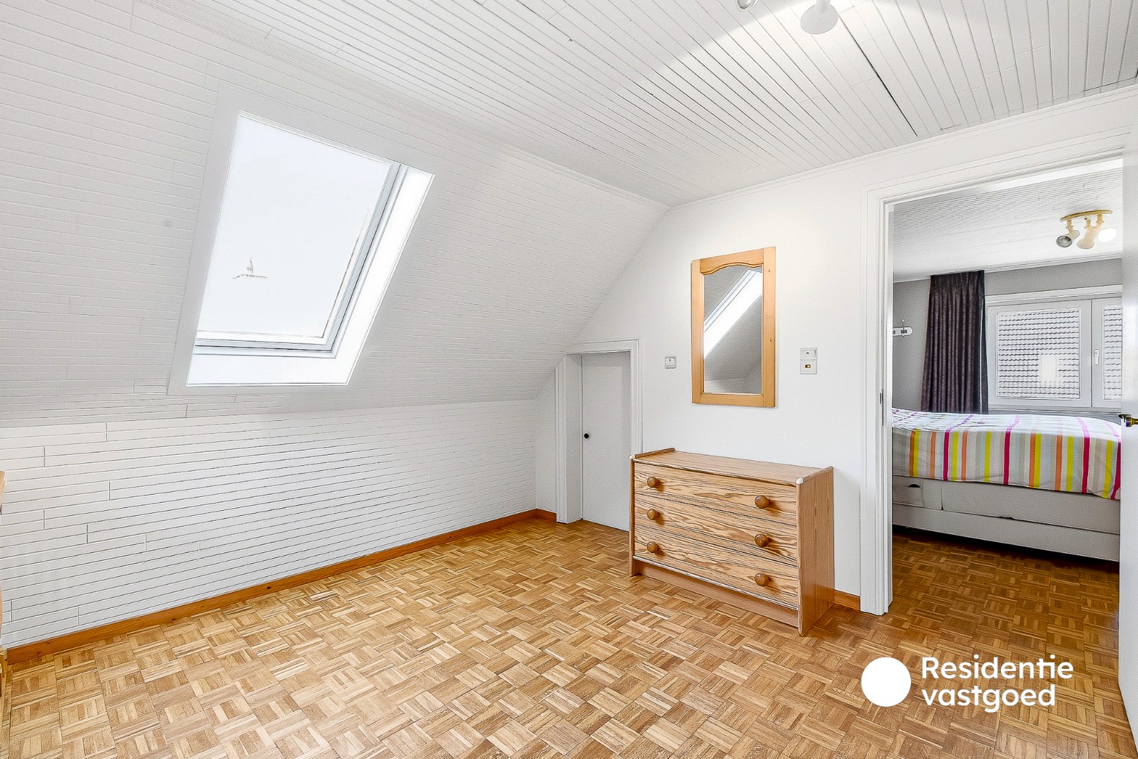 Ruime villa met 4 slaapkamers 