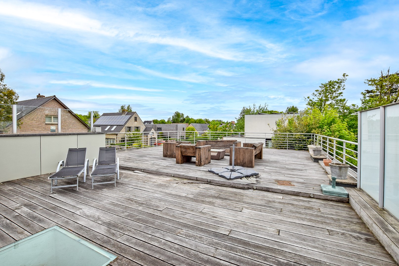 Goed gelegen polyvalent eigendom te Oostduinkerke op 749m². 