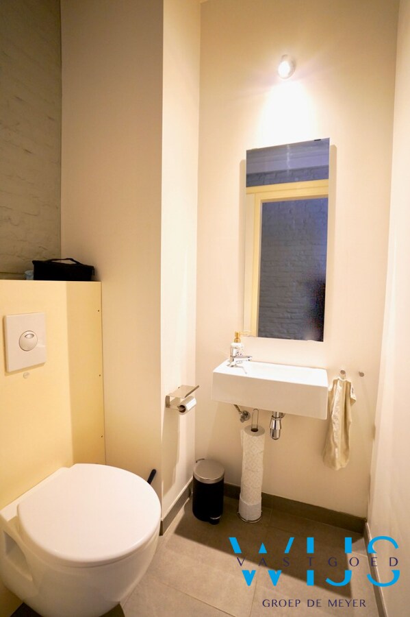 Instapklaar woonhuis met tuin te centrum WAARSCHOOT ! 