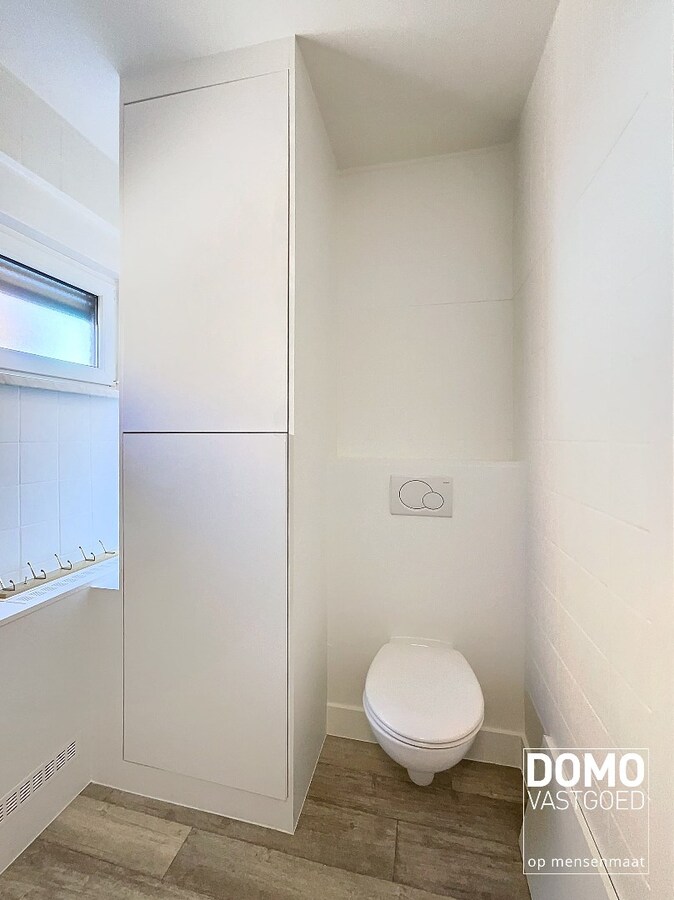 Ruime, energetisch gerenoveerde woning met open leefruimte, 4 slaapkamers en 2 badkamers te Kermt 