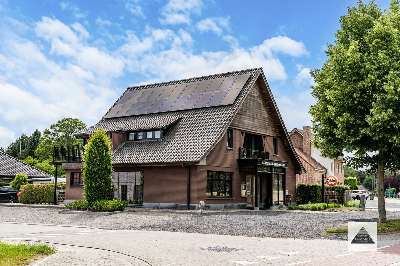 Schitterend horecapand met privé parking en vakantiewoning 