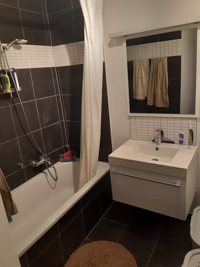 Eigentijds wonen met mega-kelder. 