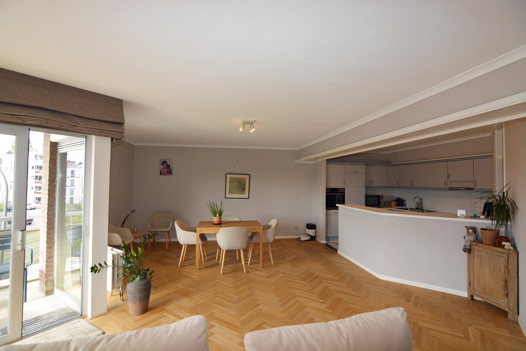 Energiezuinig appartement (144 m²) met 2 slpk, balkon, kelderberging en garage. 