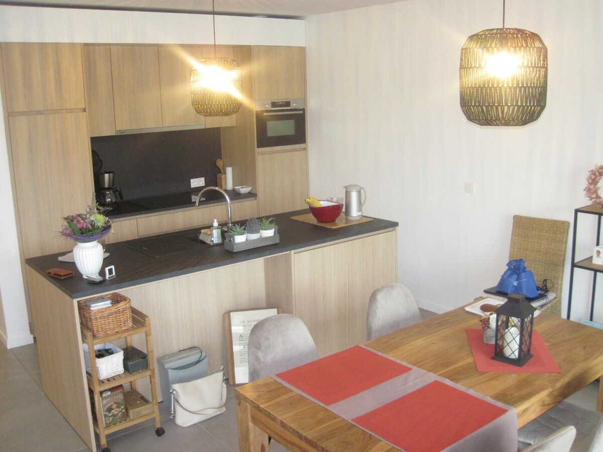 1 slp gelijkvloers appartement met tuin. 