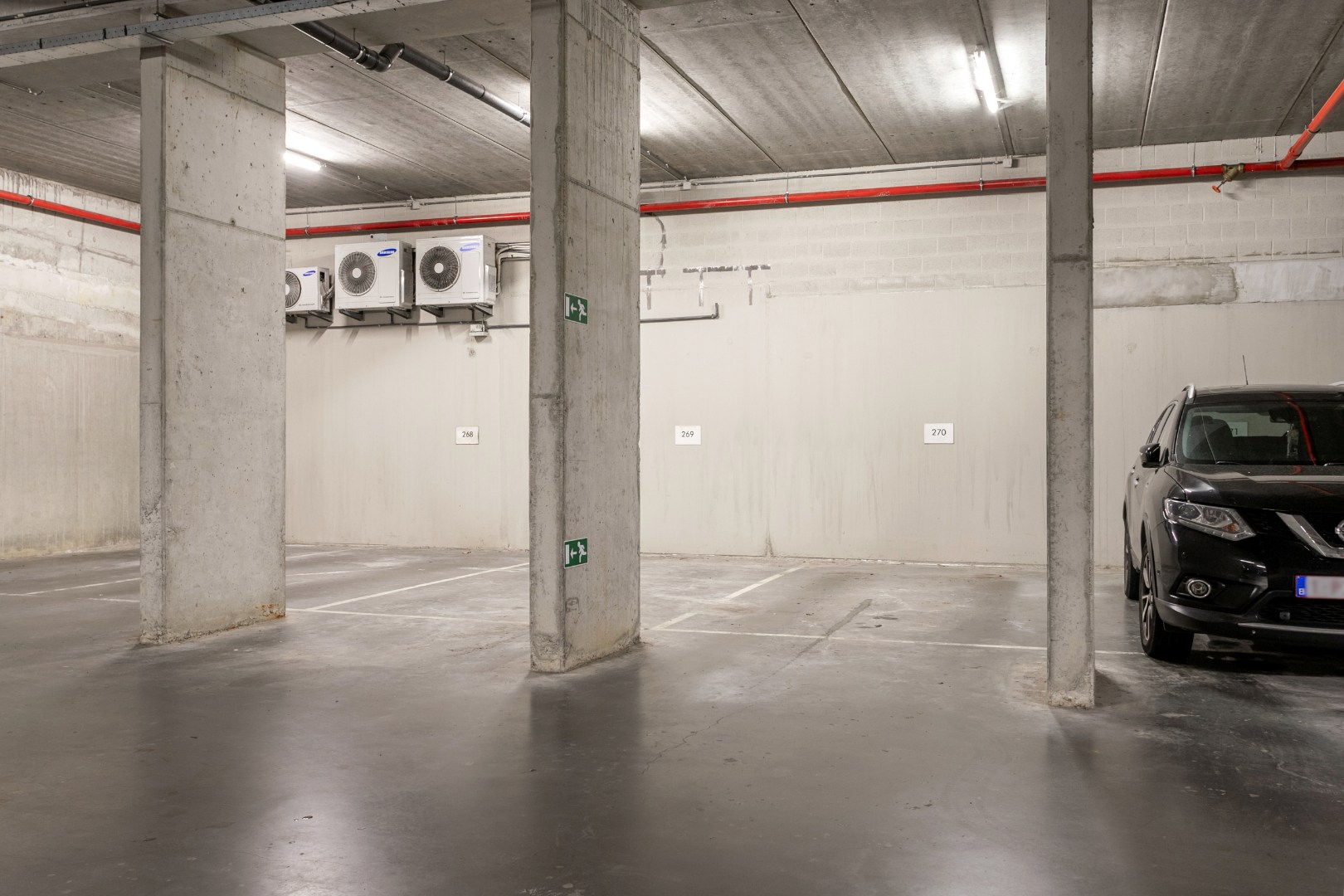 Instapklaar appartement met 2 slaapkamers, kelder en ondergrondse autostaanplaats 