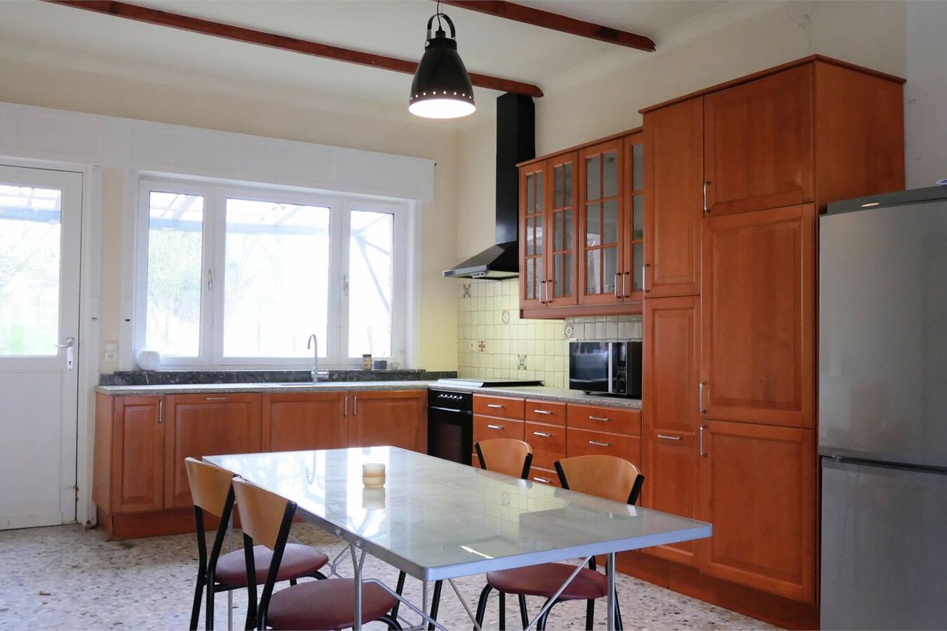 Ruime, charmante woning: deel van vierkantshoeve 