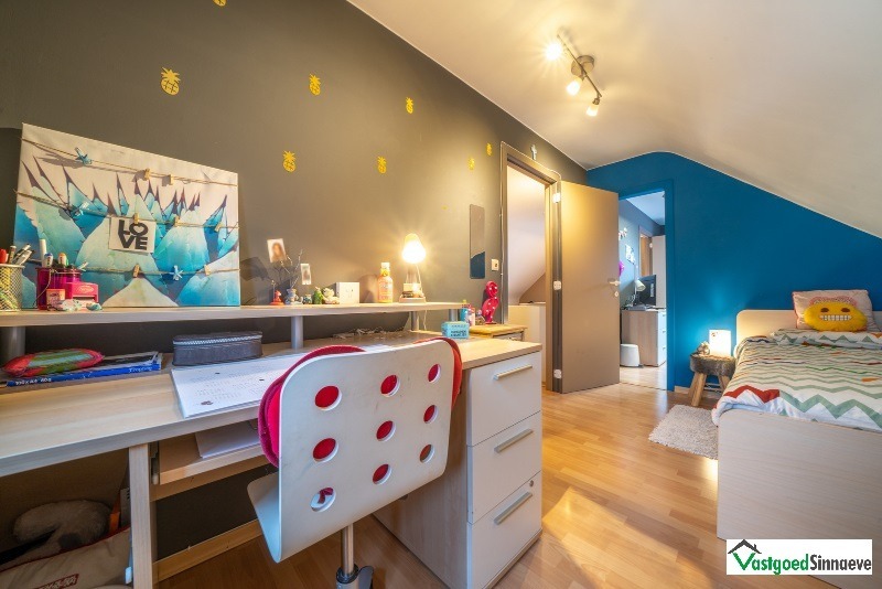 Rustig gelegen instapklare woning met 5 slaapkamers op 667 m² te Ichtegem 