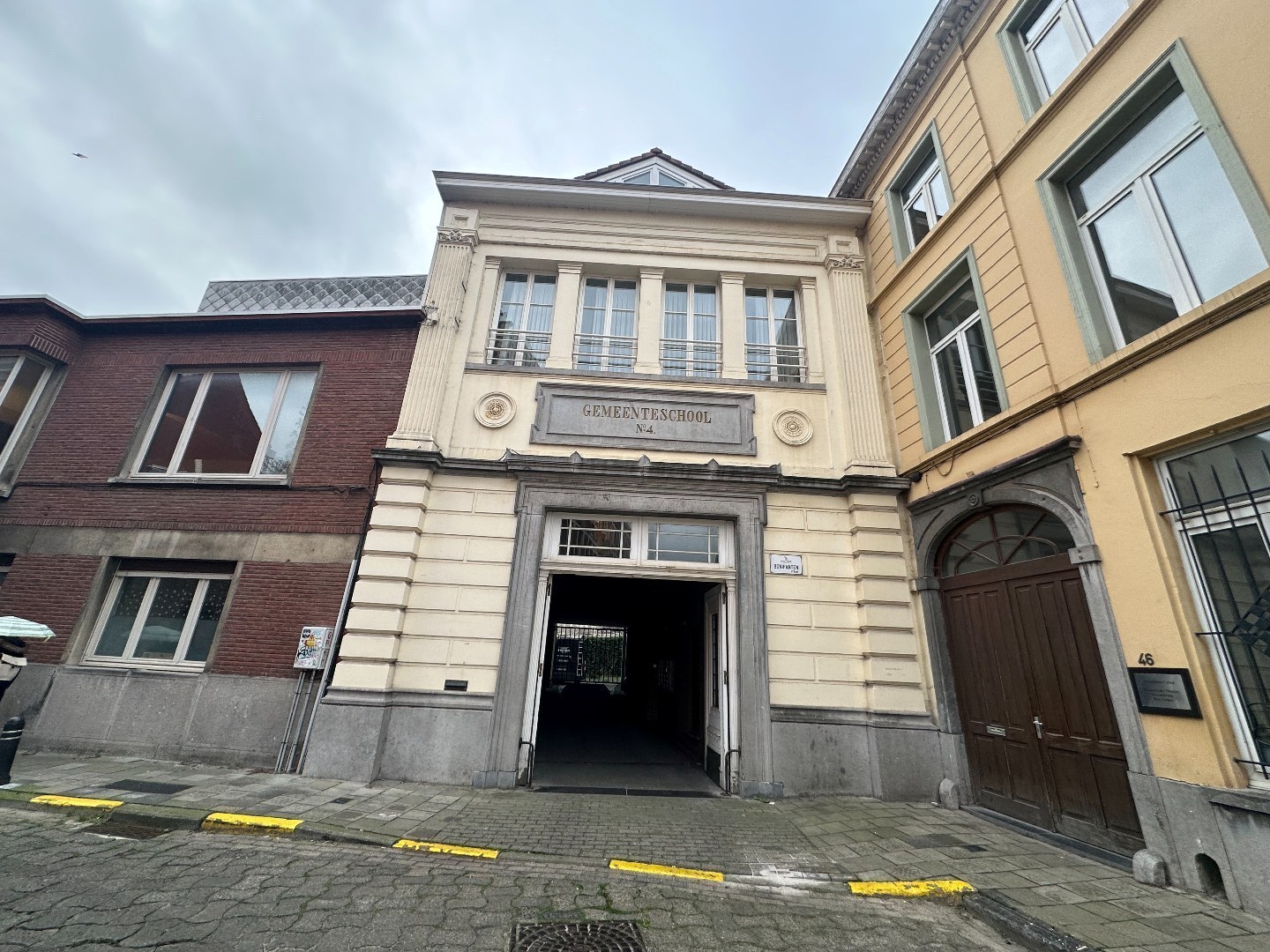 Appartement met staanplaats nabij Gravensteen! 