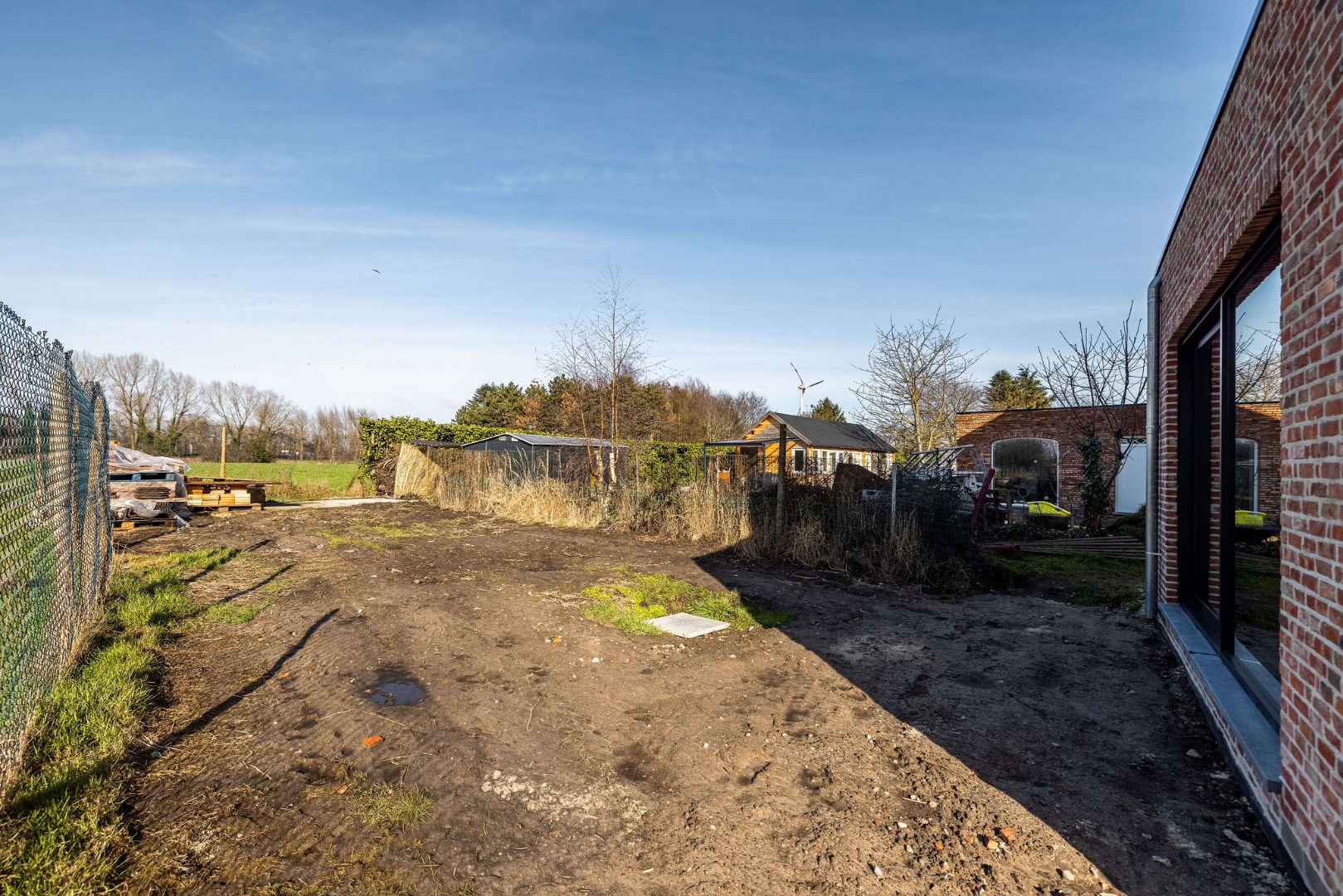 Exclusieve woning met 5 slaapkamers en royale tuin in Kruibeke, vlak bij Antwerpen 