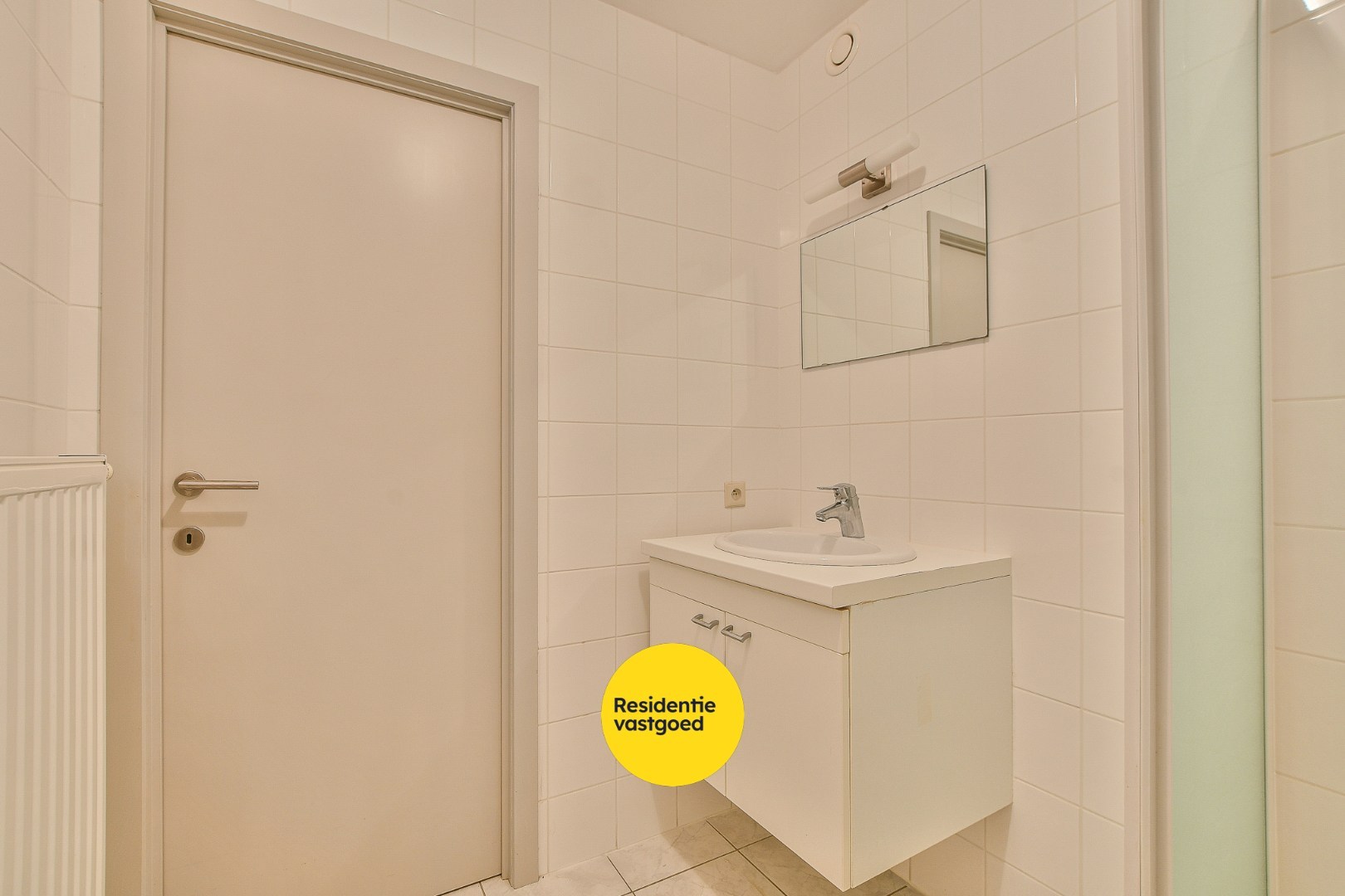 Modern gelijkvloers appartement met 2 slaapkamers– op slechts 500m van strand en zee! 