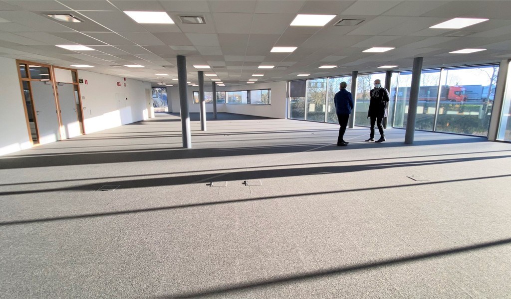 Opbrengsteigendom te koop langs E40 in Merelbeke-Melle