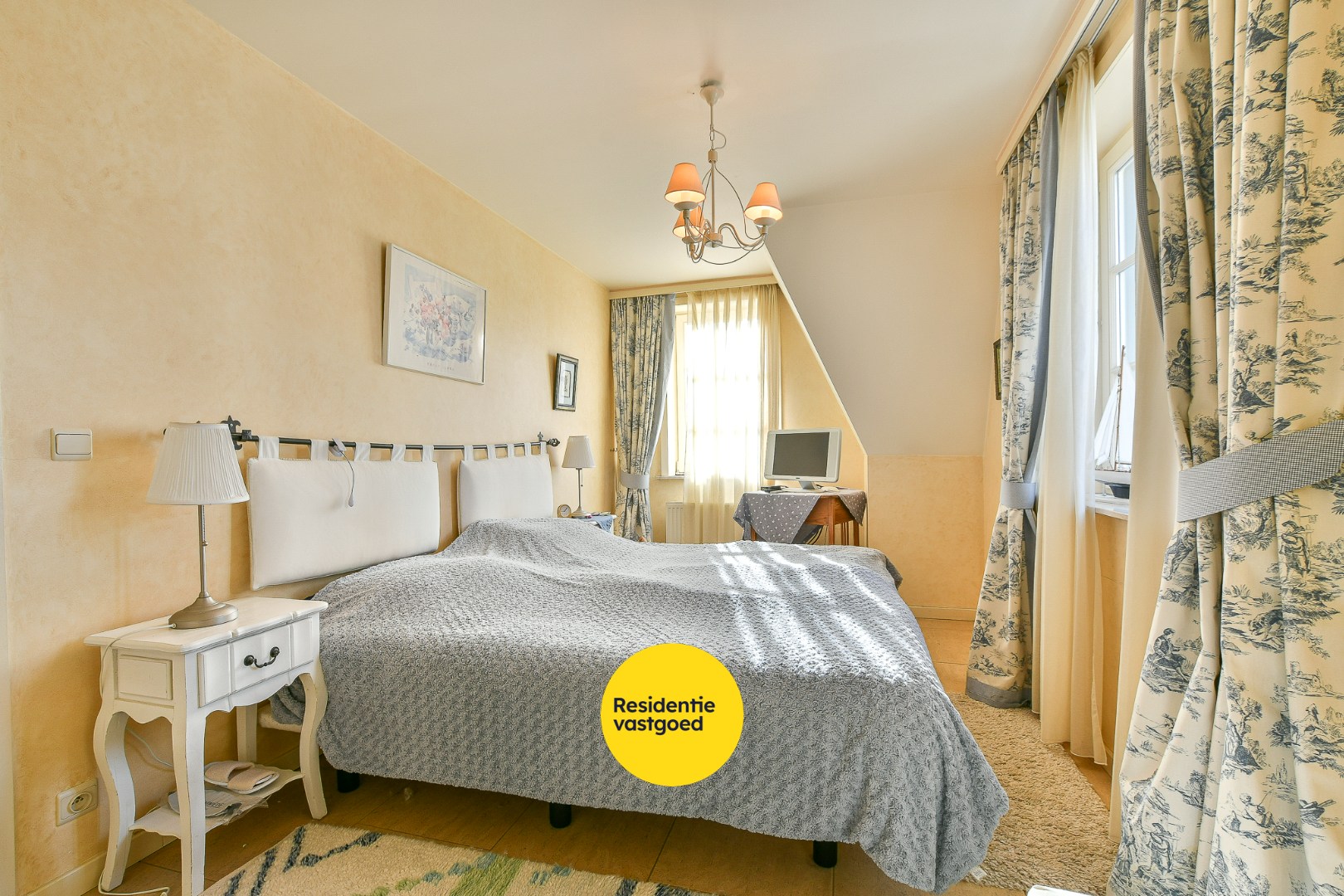 Exclusieve hoekwoning met zeezicht op topligging in de Concessie van De Haan, op 20 m van de zeedijk! 