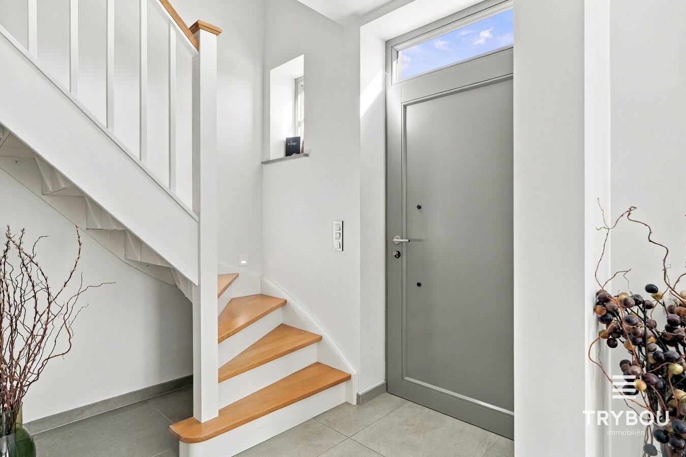 Alleenstaande luxueuze woning met 5 slaapkamers! 