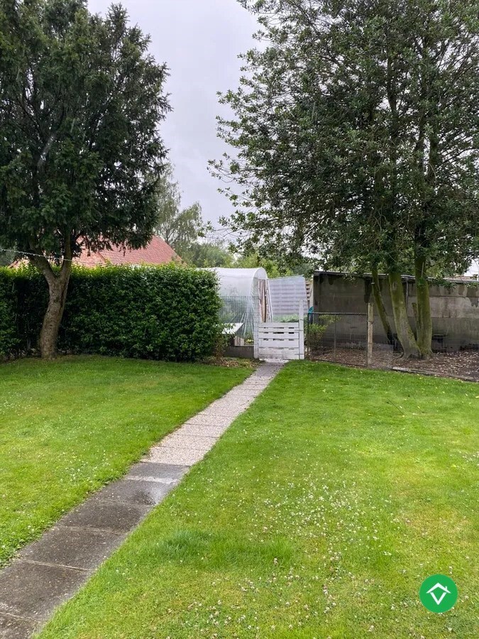 Halfopen bebouwing met 3 slaapkamers en een garage te Koekelare 