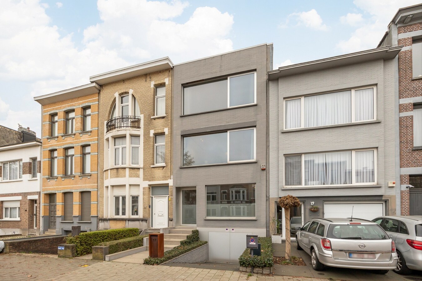 Instapklare designwoning met lift en zwembad 