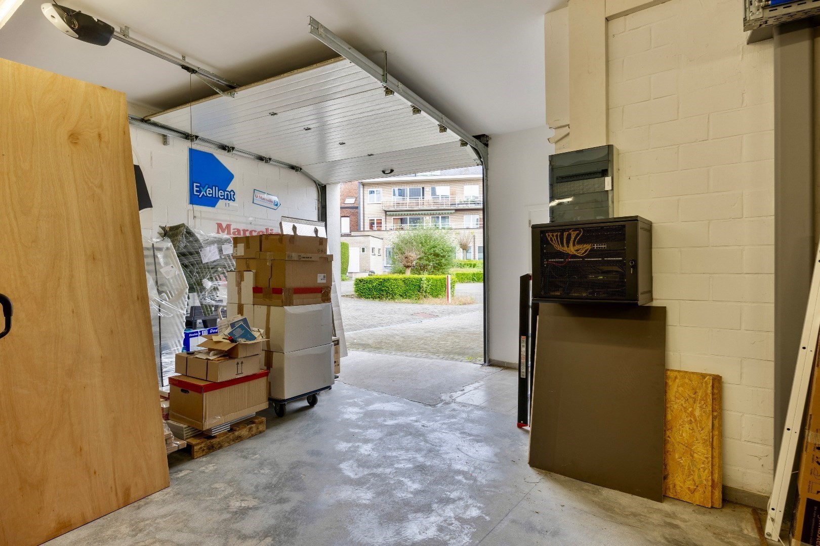 Handelspand centrum Halle met parking 