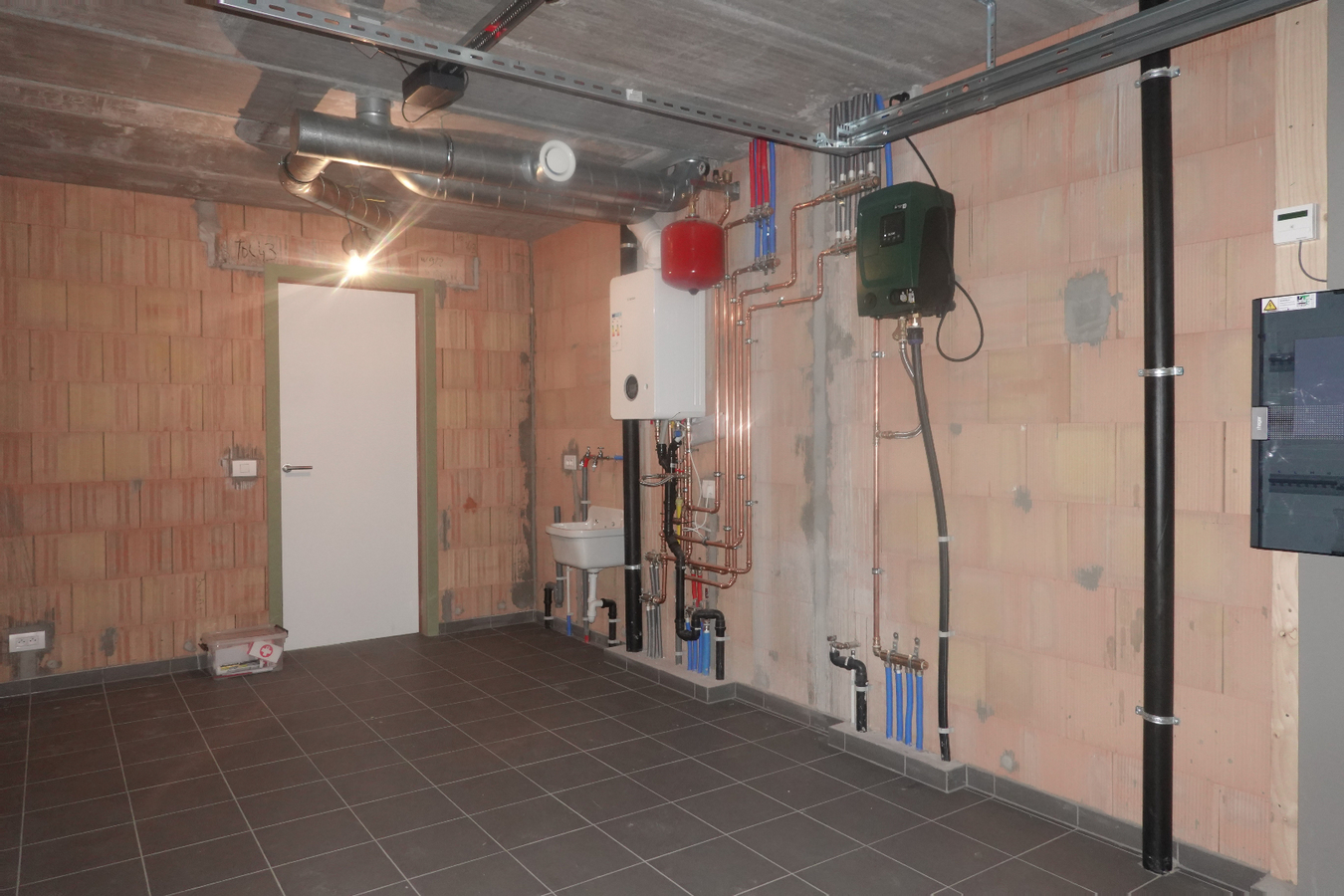 Prachtige halfopen nieuwbouw 