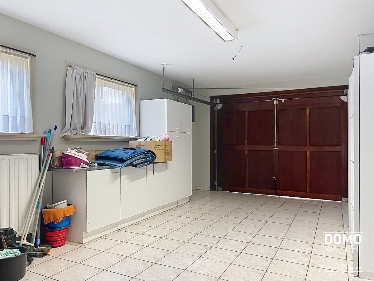 RUIME, LICHTRIJKE OPEN BEBOUWING MET ZONNIGE TUIN TE HALEN 