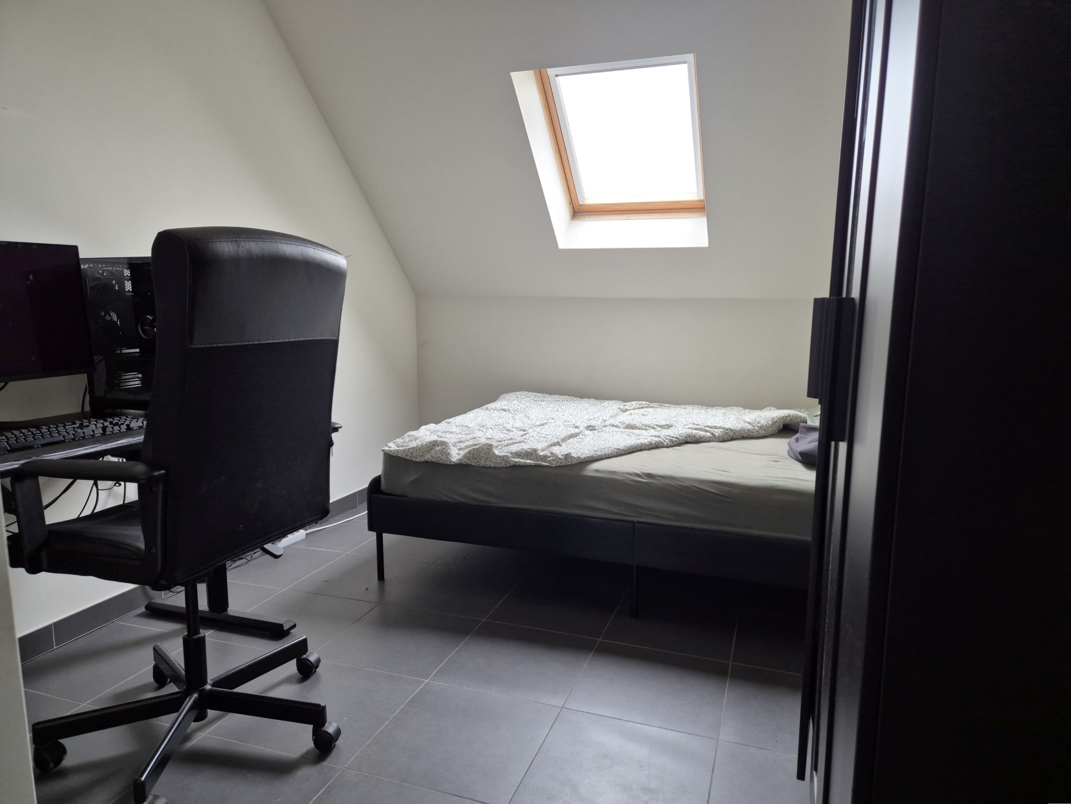 Appartement met 1 slaapkamer en garage. 