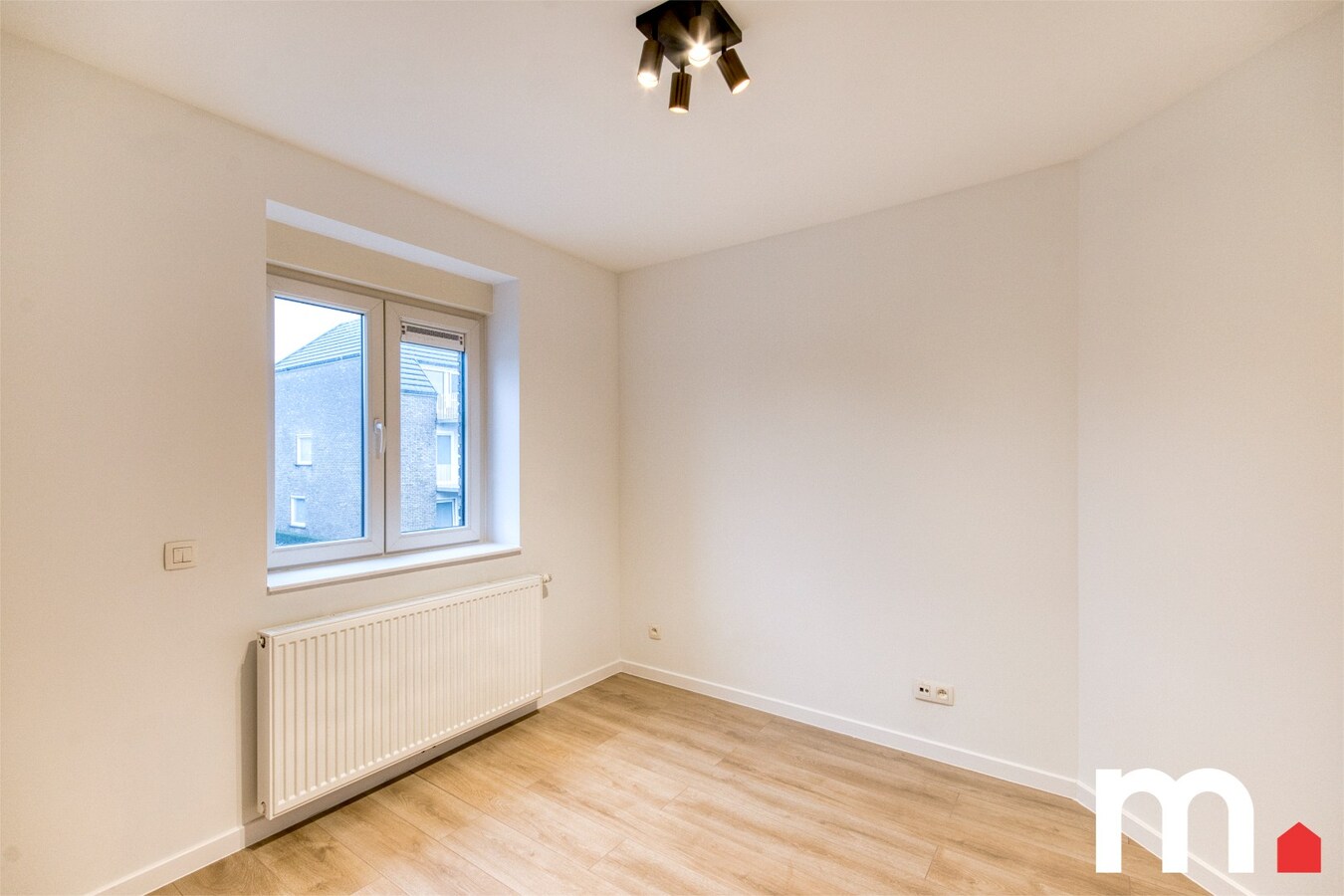 Instapklare woning te Lendelede met 4 slaapkamers en 2 badkamers nabij het centrum TOPPER! 