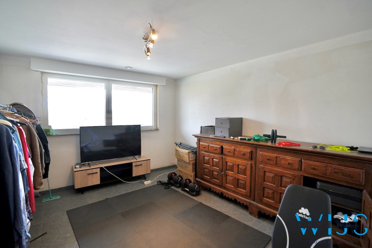 Ruime, energiezuinige gezinswoning te Oosteeklo ! 