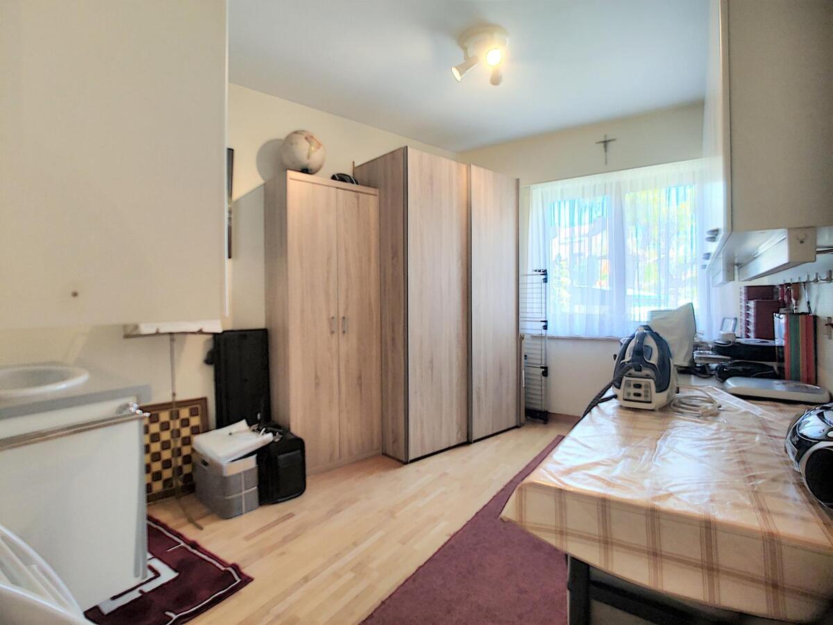 Uitzonderlijk ruim hoekappartement met drie slaapkamers en enorm zonneterras - Heist 