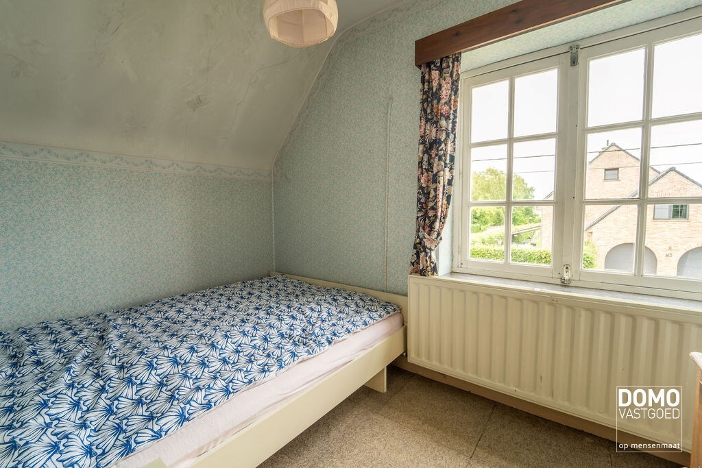 CHARMANTE TE RENOVEREN WONING MET 4 SLAAPKAMERS OP EEN PERCEEL VAN 13A TE HASSELT (KURINGEN) 