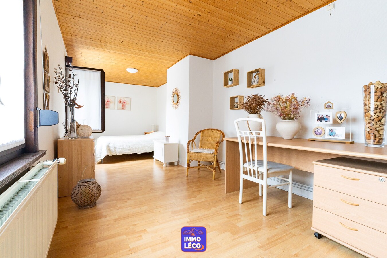 Maison en excellent état d'entretien avec grand jardin et garage attenant ! 