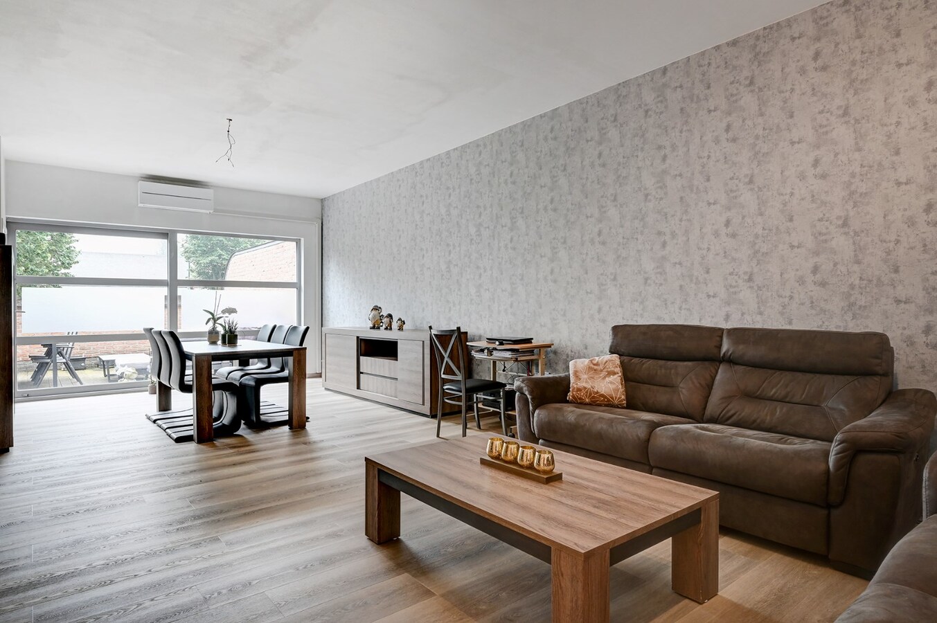 Ruim instapklaar appartement met grote terrassen 