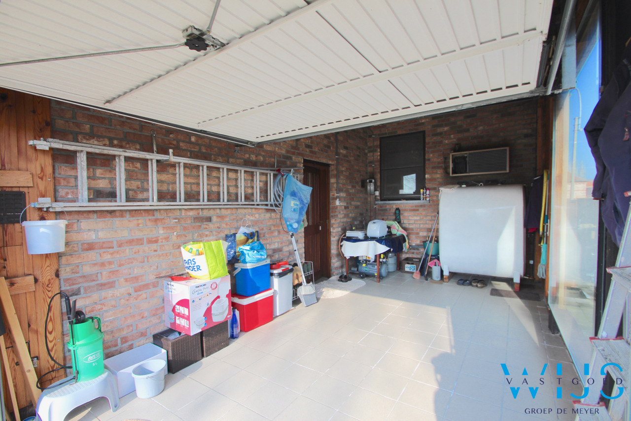 Zeer ruim woonhuis op een ideaal perceel te ADEGEM ! 