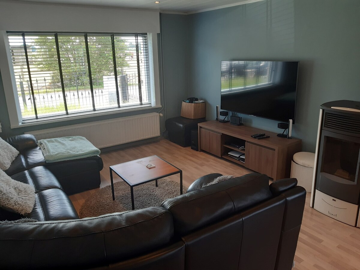 Praktische gezinswoning met leuke tuin. 