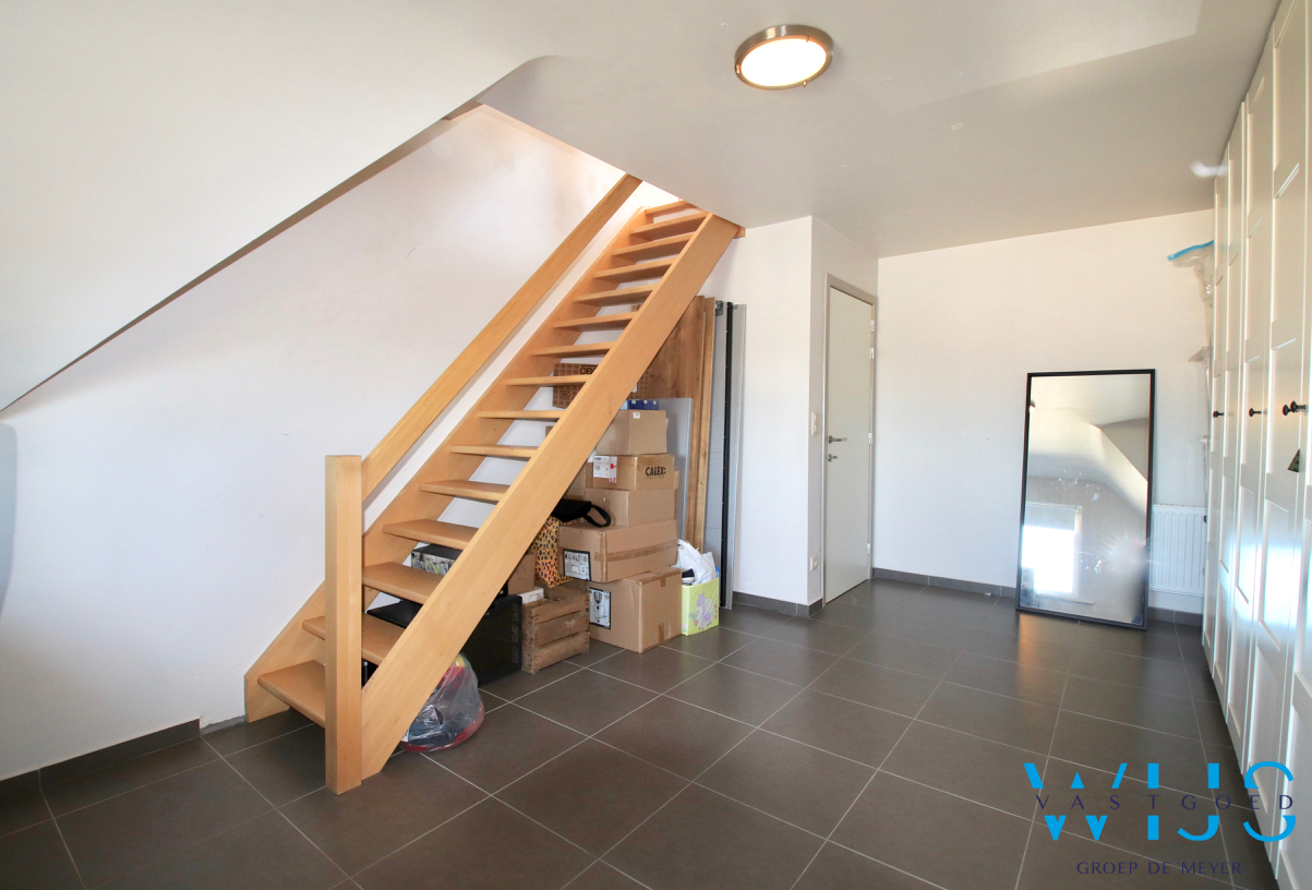 Ruim appartement met 4/5 slp, terras &amp; 2 parkeerplaatsen te ERTVELDE! 