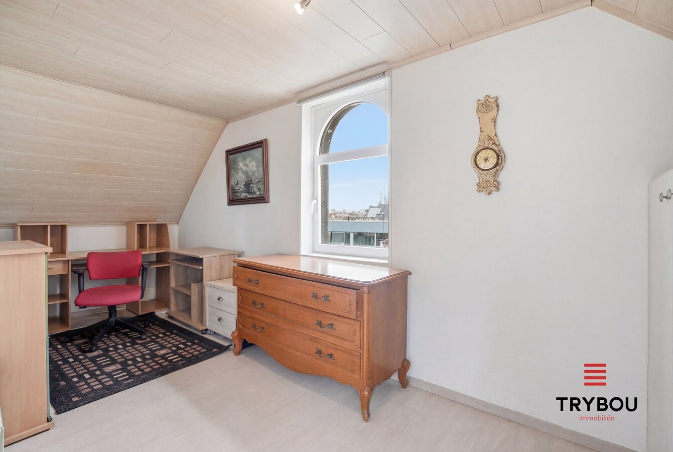 Rustig gelegen, alleenstaande woning op ruim perceel van 2210 m² 