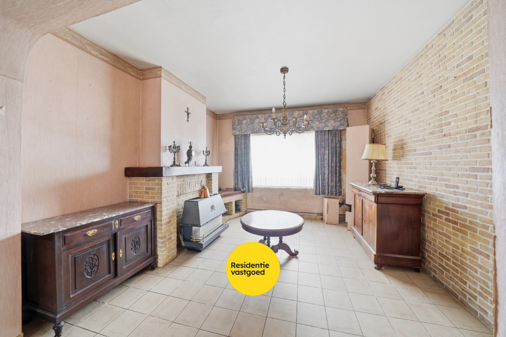 Te renoveren woning met 3 slaapkamers en tuin in Zandvoorde (Oostende) 